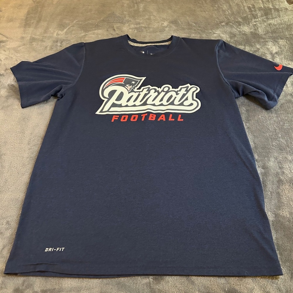 Nike Dri-FIT New England Patriots T-Shirt On Field Apparel Tee Shirt Mens Medium